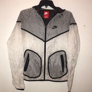 NIKE Light-weight Windrunner Jacket